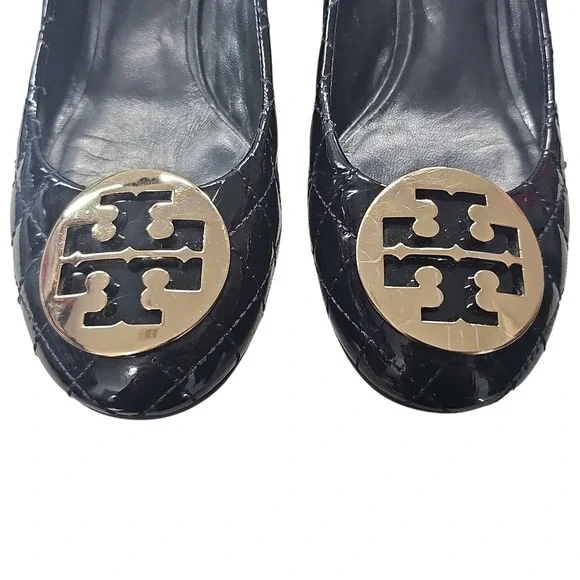 Tory Burch "Quinn" quilted patent leather wedge pump‎ - Picture 3 of 8